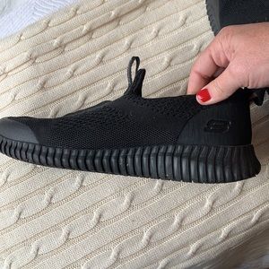 Skechers black slip on shoes w/memory foam